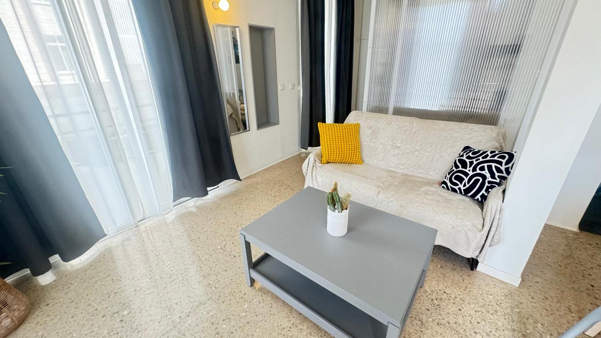 Estudio Con Piscina Alicante Bagian luar foto